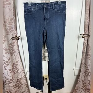 Laurie Felt high waisted dark wash blue jeans with pockets
